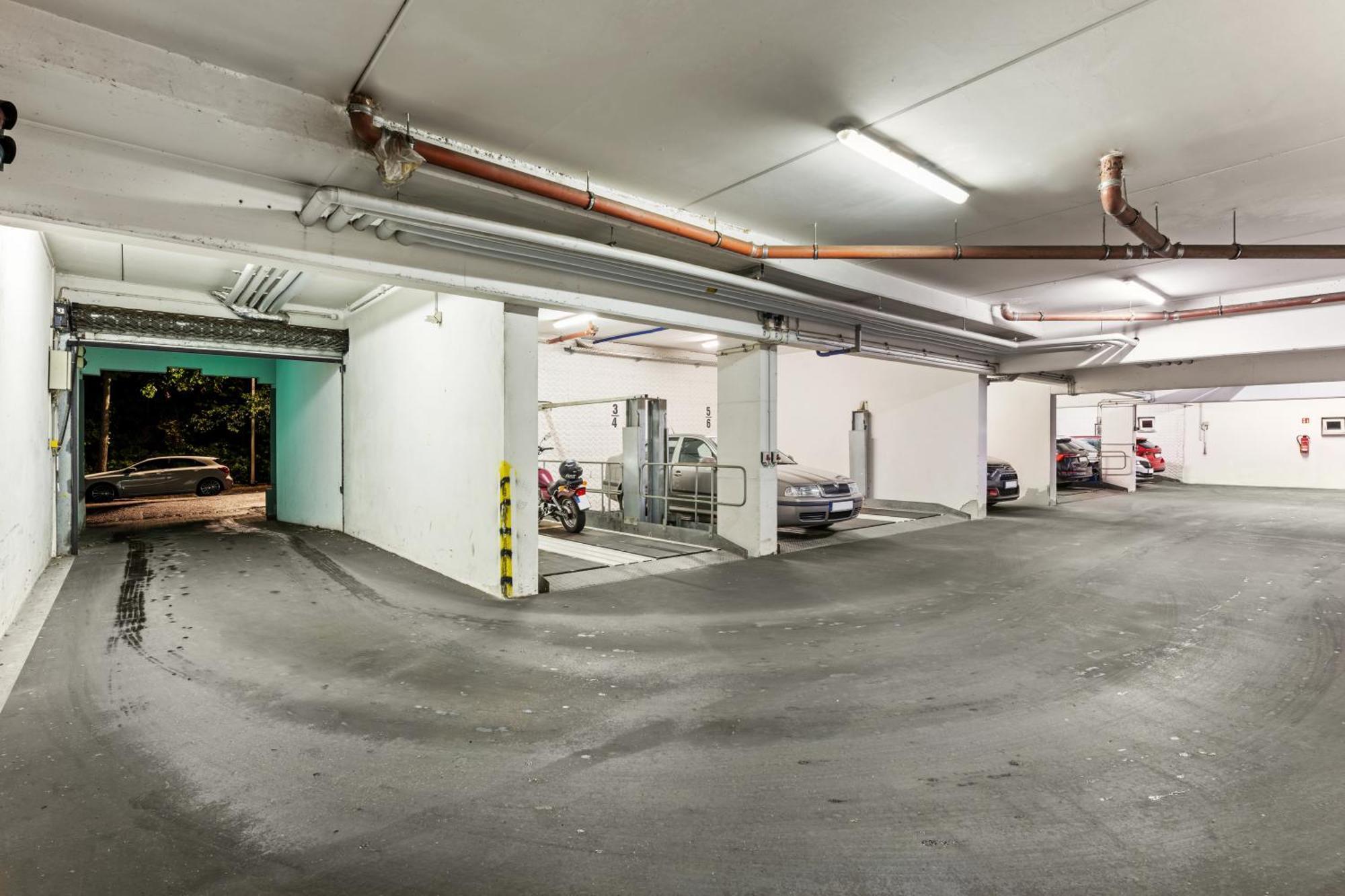 Edler Wohnraum Schwanenteich-Penthouse Mit Garage, Grill, Kaffeevollautomat, Klima, Lift & Terrasse Apartment Zwickau Bagian luar foto
